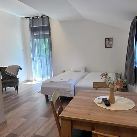 Velora Apartment *