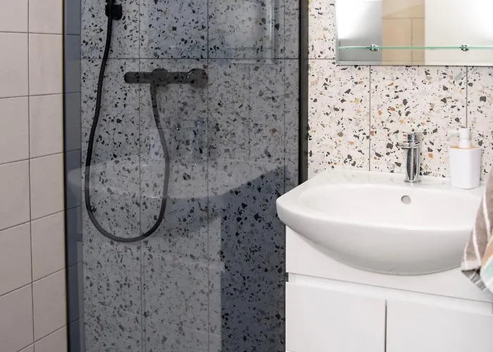 Velora アパート スボティツァ