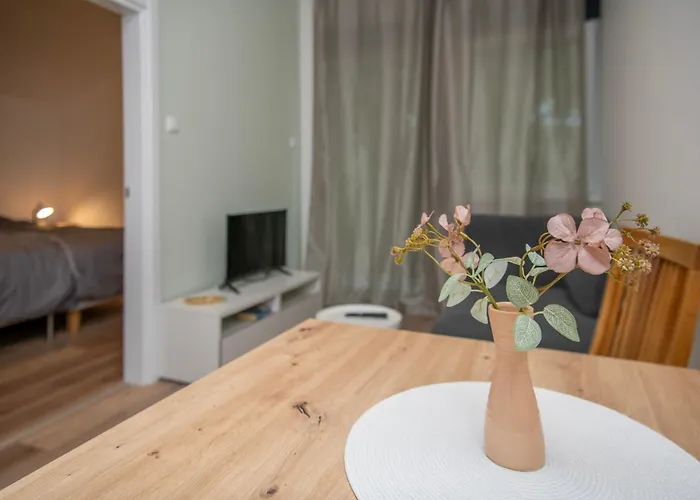 Velora アパート スボティツァ